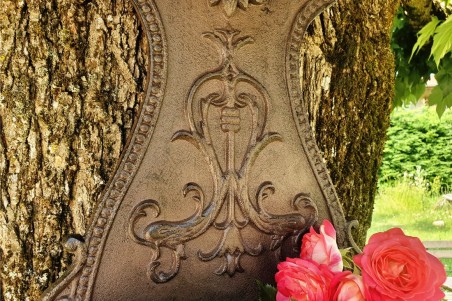 Fontaine Bucolique en fonte pour le jardin, fixation murale avec robinet laiton extérieur déco shabby chic design vintage