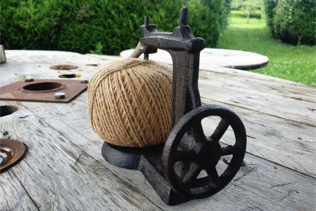 Porte-bobine en fonte - forme machine à coudre - déco de jardin - ficelle toujours à disposition pour les fleurs