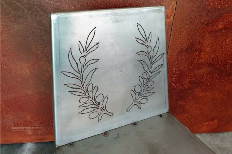 chaise en acier brut vernis avec couronne d'olivier industrielle brut bar restaurant loft