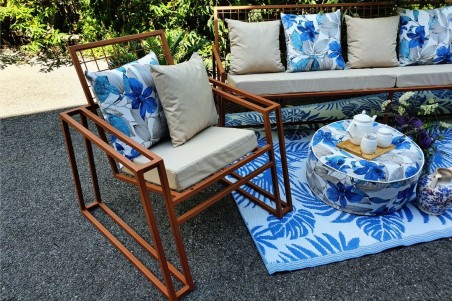 Coussin fleur bleue extérieur déperlant pour le jardin