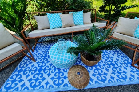 pouf extérieur gonflable rond, tissu déparlant, couleur vert d'eau, forme géométrique