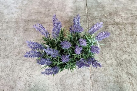 pot de fleurs style jardinière vieilli lavandes pot vintage floral couleur lilas