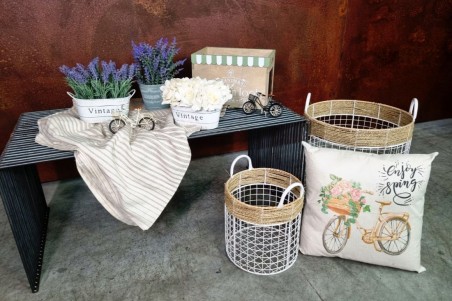 Caisse garden tools outils de jardin avec ardoise couleur bois avec fanion vert et blanc