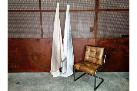 plaid rayures, marron beige, canapé, repos, sieste, effet fouta, chaud, cocooning