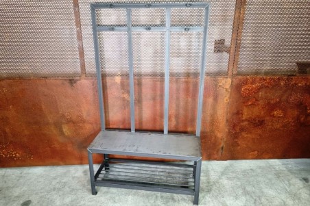 meuble d'entrée en acier, vestiaire, bar, restaurant, salle de sport, metal, style industriel, porte manteau, range chaussures
