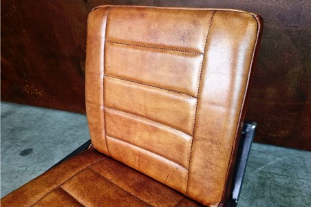 chaise haute ilot style vintage décoration industriel, aménagement bar, décoration contemporaine