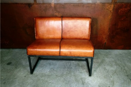 Moïta - Banquette contemporaine en cuir et métal - triple confort -