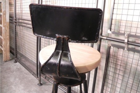 Chaise de bar métal et bois, style industriel, déco vintage, design steampunk, original