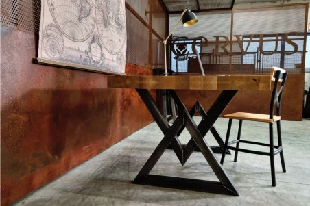 Pieds de table métal en triangles style industriel, culture vintage, décoration loft, design contemporain