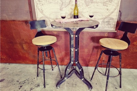 Table haute métal, style industriel, déco vintage, design steampunk, original