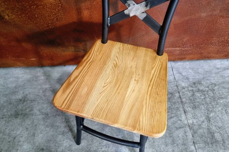 Chaise métal bois bistrot café bar restaurant déco style indus design vintage