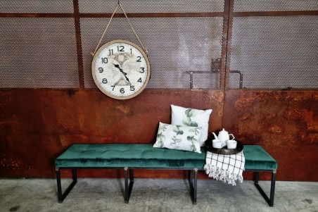 Banc velours vert forêt design métal   piétement acier style industriel déco loft contemporaine restaurant café bar hotel