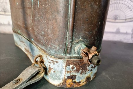 chiner, brocante, pulvérisateur avec lanière sac à dos, vintage, vieilli, ancien