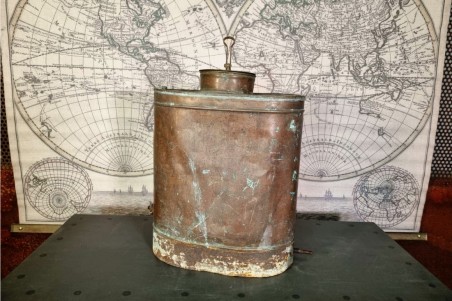 chiner, brocante, pulvérisateur avec lanière sac à dos, vintage, vieilli, ancien