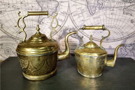 brocante, chiner, vintage, vieilli, ancien, théière laiton moyen modèle
