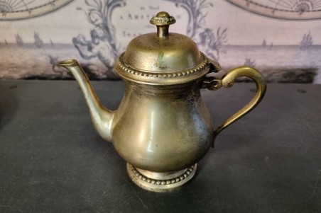 brocante, chiner, vintage, vieilli, ancien, service à thé en laiton set de 4 pièces, plateau, théière, pot à sucre, pot à lait