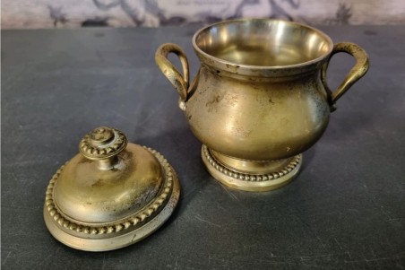 brocante, chiner, vintage, vieilli, ancien, service à thé en laiton set de 4 pièces, plateau, théière, pot à sucre, pot à lait