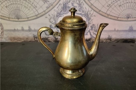 brocante, chiner, vintage, vieilli, ancien, théière dorée en laiton