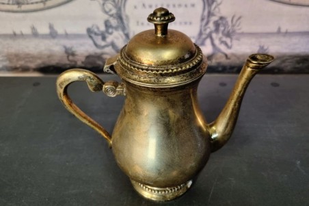 brocante, chiner, vintage, vieilli, ancien, théière dorée en laiton