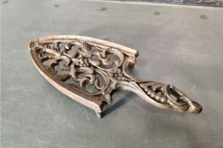 brocante, chiner, vintage, vieilli, ancien, fer à repasser en fonte, support