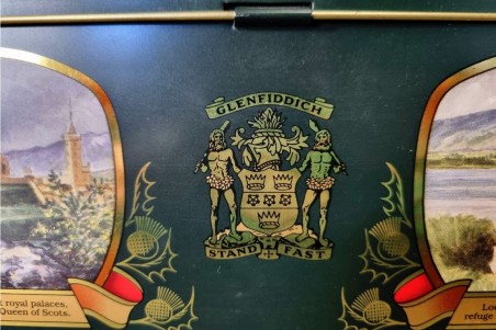 brocante, chiner, vintage, vieilli, ancien, boîte métal, verte,