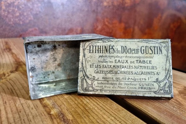 boîte traitement docteur, métal et papier, ancien, vintage, chiner, brocante