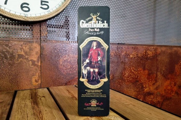 boîte métal noir,  ancien, vintage, chiner, brocante