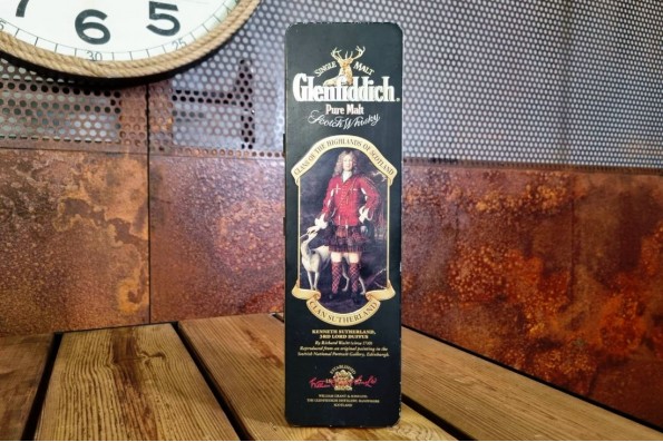 boîte métal noir,  ancien, vintage, chiner, brocante