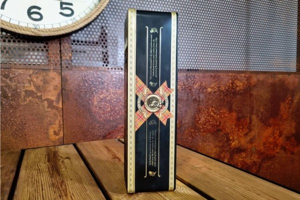 boîte métal noir,  ancien, vintage, chiner, brocante 2