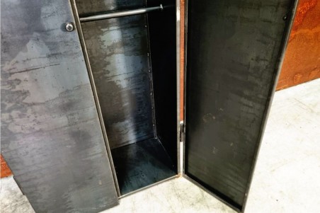 Armoire métal vintage design acier brut déco indus loft