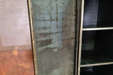 Armoire métal vintage design acier brut déco indus loft