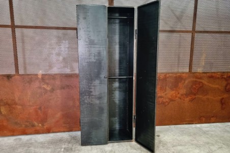 Armoire métal vintage design acier brut déco indus loft