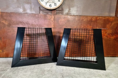 Pieds de table - Varès - grillage - jardin