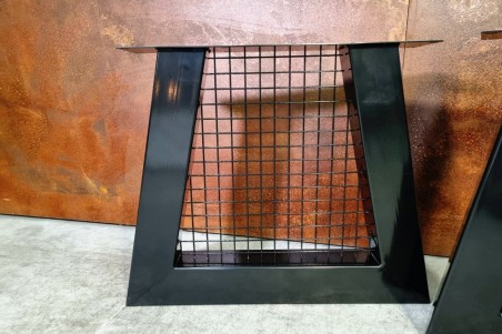 Pieds de table - Varès - grillage - jardin