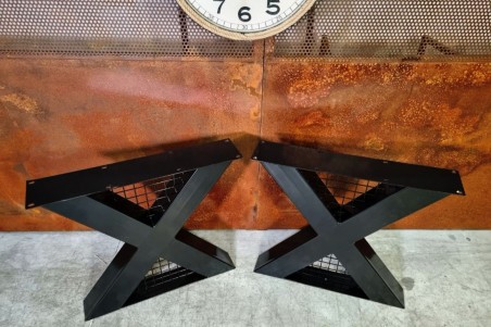 Pieds de table - Xurès - grillage - jardin