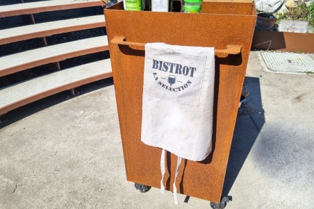 Desserte de jardin acier corten roulettes rangement planche à découper qualité artisanale décoration urbaine style industriel