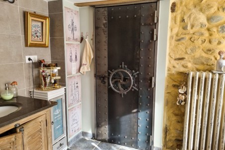 Porte métal engrenage style industriel steampunk effet sous-marin, coffre-fort, escape-game.