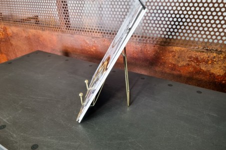 support catalogue livre doré , support filaire doré, décoration pour stand magasin bureau,