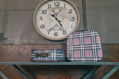 valisette carreaux , set de 2 petit modèle et grand modèle rouge et bleu décoration vintage style indus