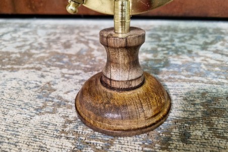 globe terrestre petit format blanc socle en bois décoration vintage globe de poche