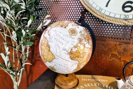 globe terrestre blanc décoration vintage marron et blanc socle en bois