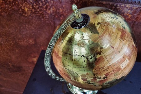 globe or doré vintage socle pieds doré style rétro