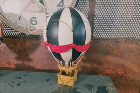 montgolfière vintage noir, cirque, décoration de chambre enfant de salle de jeux style rétro