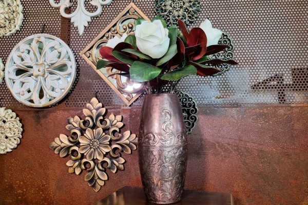 Vase bronze sculpté