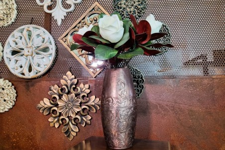 Vase bronze sculpté