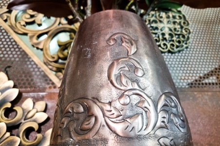 Vase bronze sculpté