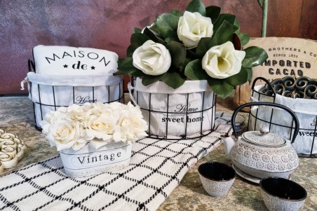 Jardinière vintage - roses blanches