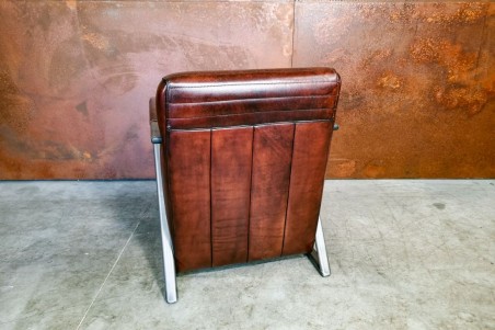 Fauteuil cuir olive et métal, déco vintage, style indus, design loft, art contemporain