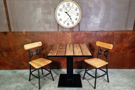 table pieds central poutrelle H plateau en lame de pin table carré terrasse bar restaurant style industriel robuste solide