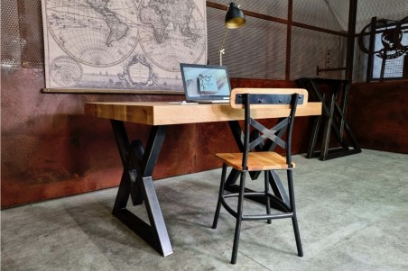 table de salle à manger, table d'intérieur style industriel, plateau bois massif chêne ou hêtre, ^pieds acier brut vernis